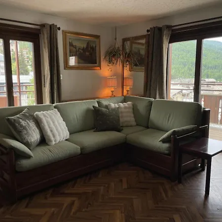 شقة Spacious Apartment, Mountain Views *