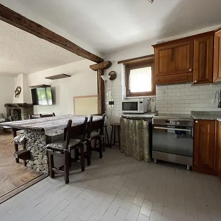 Spacious Apartment, Mountain Views Oulx