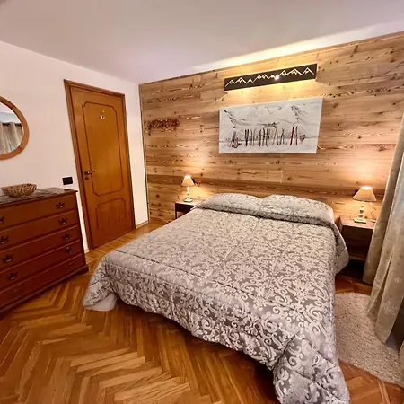 Spacious Apartment, Mountain Views شقة *