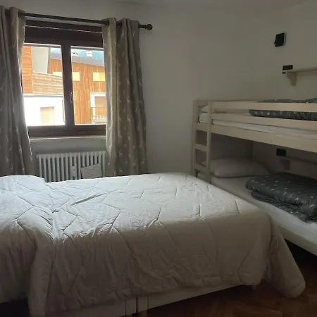 Spacious Apartment, Mountain Views